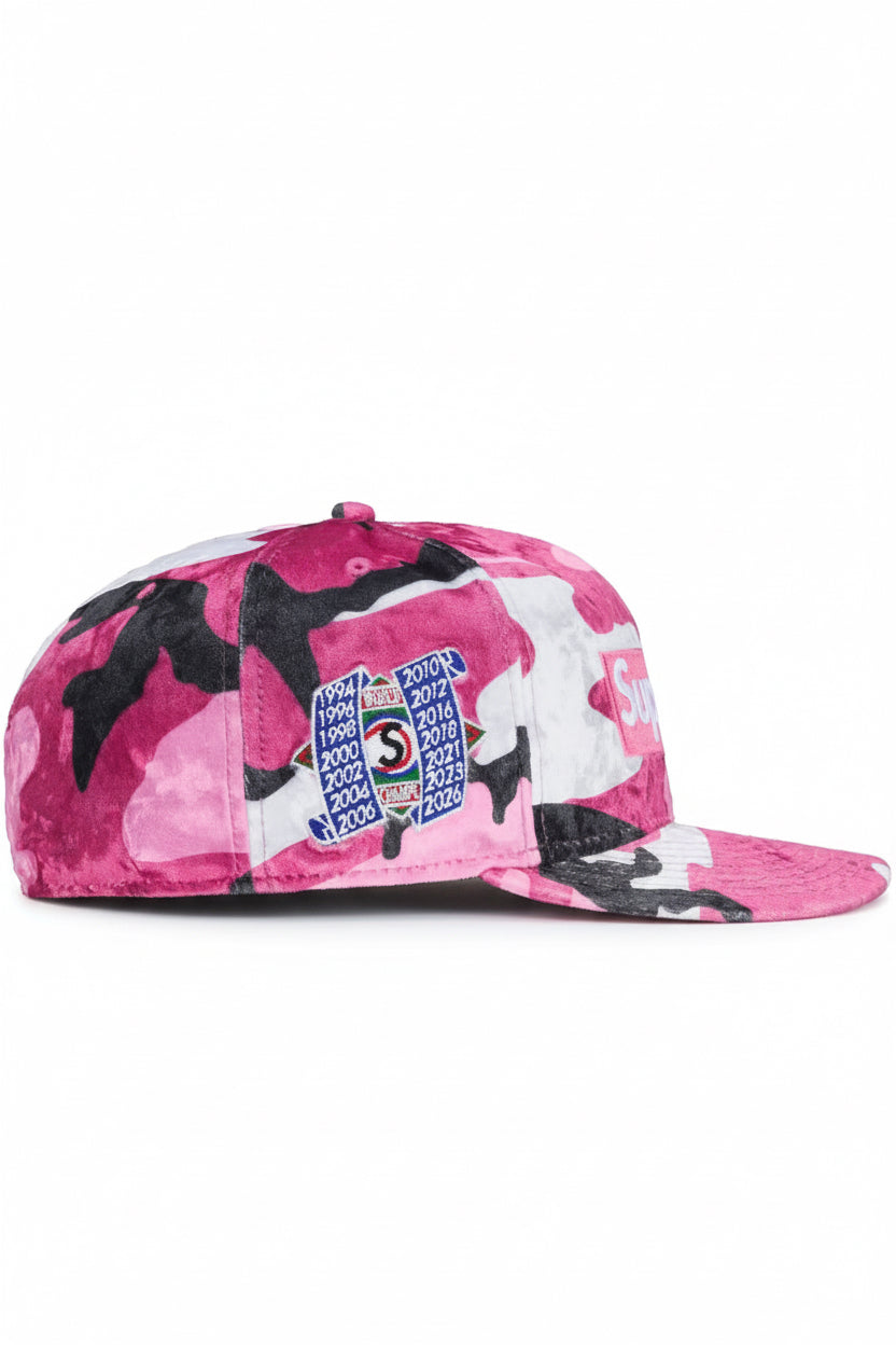 Crushed Velvet Box Logo New Era Pink Camo - lato