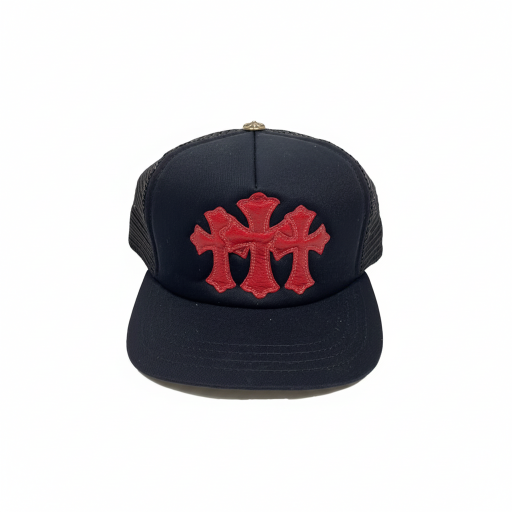 Chrome Hearts trucker hat nero rosso con tre croci rosse, taglia unica