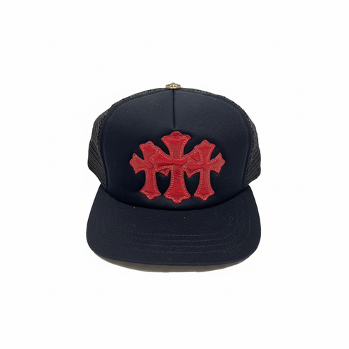 Chrome Hearts trucker hat nero rosso con tre croci rosse, taglia unica